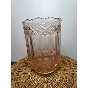 Art Deco Pink Vase. Vintage Art Deco Vase